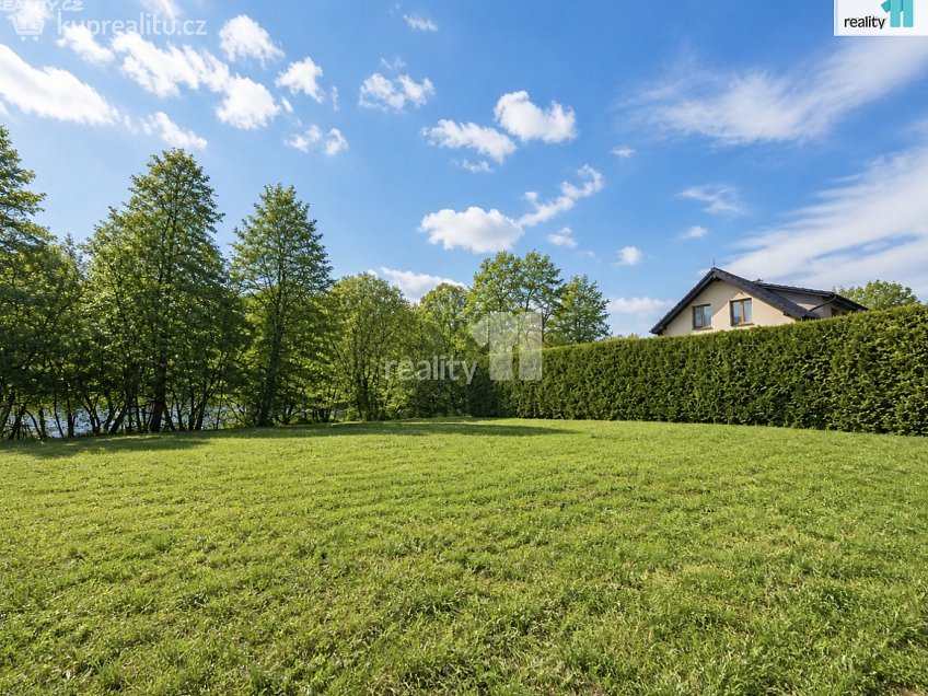 Prodej  stavebního pozemku 2281 m^2 K Hubačovu, Mnichovice 