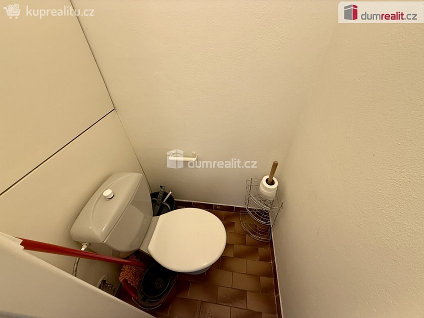 Pronájem bytu 1+1 40 m^2 Mirotická, Praha 4 