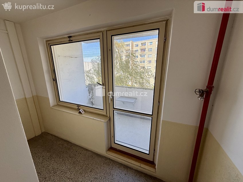 Pronájem bytu 1+1 40 m^2 Mirotická, Praha 4 