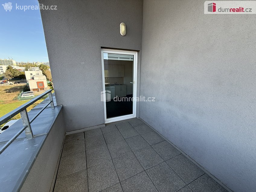 Pronájem bytu 3+kk 79 m^2 Přeučilova, Praha 13 