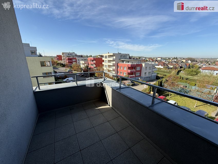 Pronájem bytu 3+kk 79 m^2 Přeučilova, Praha 13 