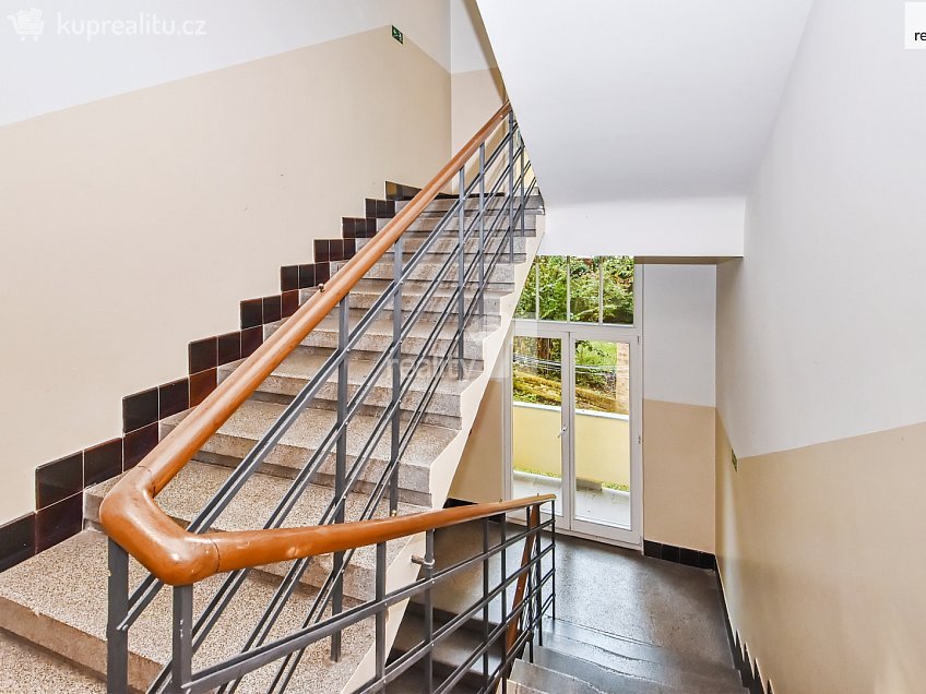 Prodej bytu 2+kk 37 m^2 Zoubkova, Praha 5 