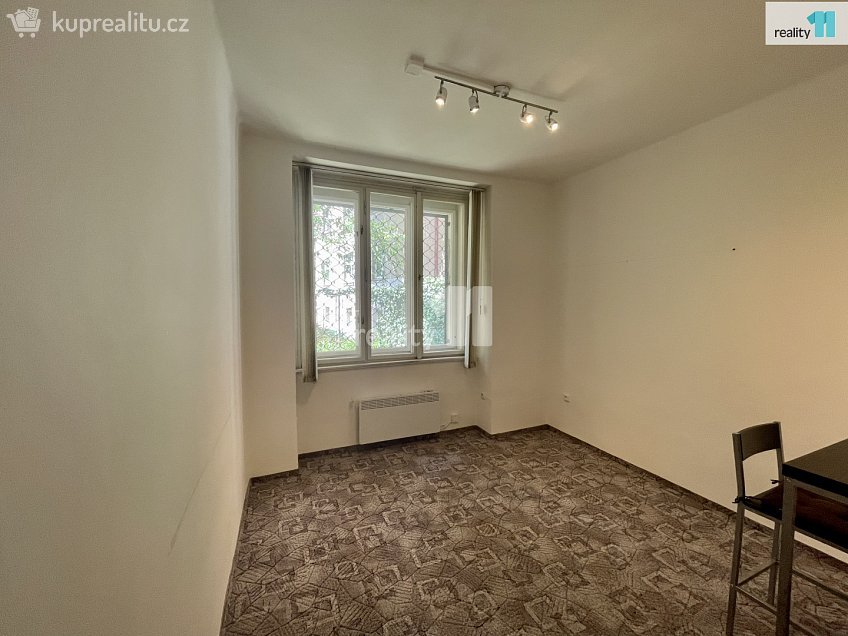 Prodej bytu 2+kk 37 m^2 Zoubkova, Praha 5 