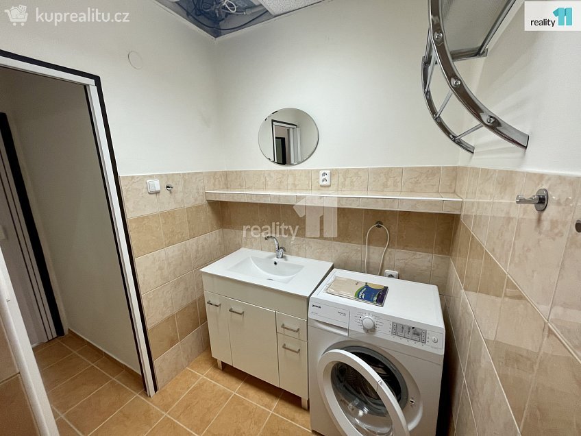 Prodej bytu 2+kk 37 m^2 Zoubkova, Praha 5 