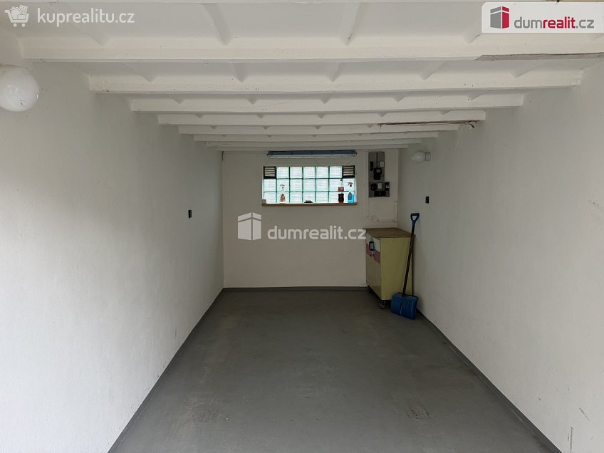 Pronájem  garáže 20 m^2 Dvouletky, Zruč nad Sázavou 