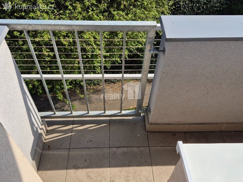 Pronájem bytu 2+1 55 m^2 Severní I, Praha 4 