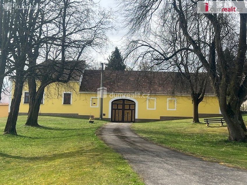 Prodej  usedlosti 1618 m^2 Hartmanice, Hartmanice 