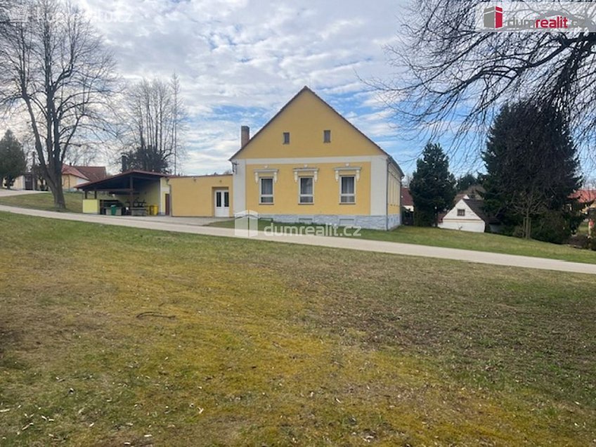 Prodej  usedlosti 1618 m^2 Hartmanice, Hartmanice 