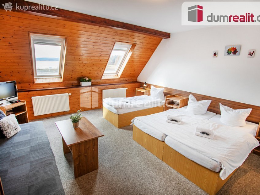 Prodej  ubytovacího zařízení 1320 m^2 Horní Planá, Horní Planá 