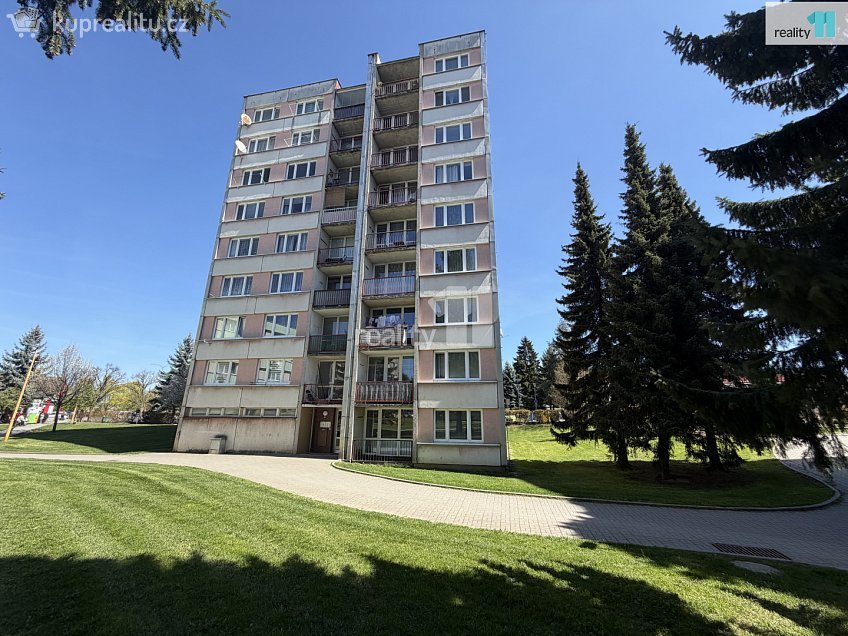 Prodej bytu 4+1 77 m^2 Lužická, Humpolec 