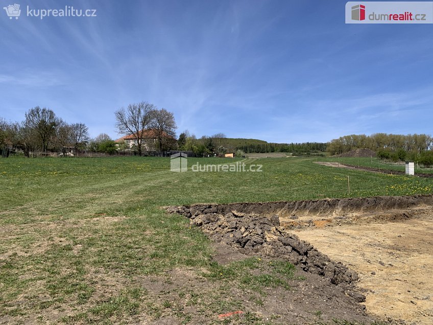 Prodej  stavebního pozemku 1126 m^2 Všeradice, Všeradice 