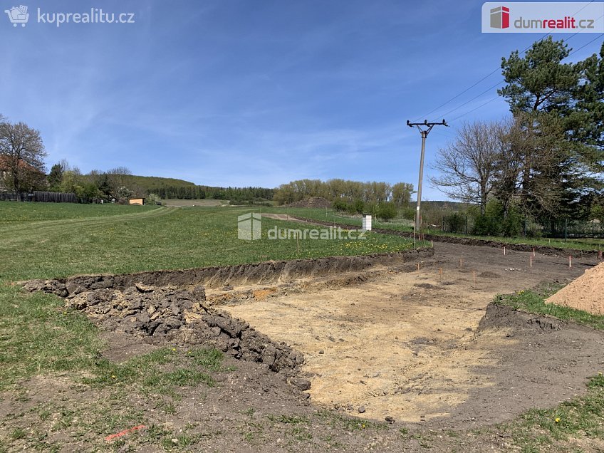 Prodej  stavebního pozemku 1126 m^2 Všeradice, Všeradice 