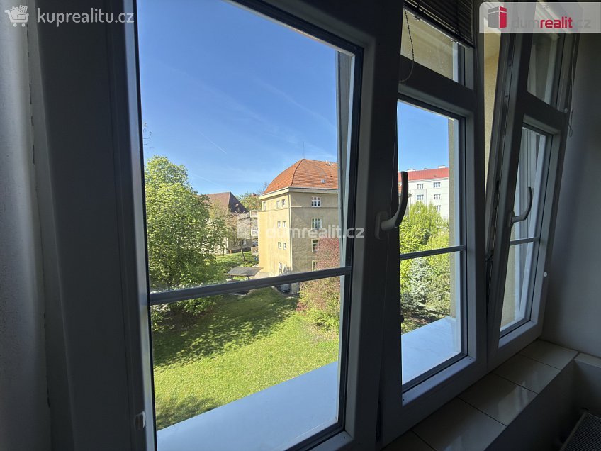 Pronájem bytu 2+kk 43 m^2 Palachova, Ústí nad Labem 