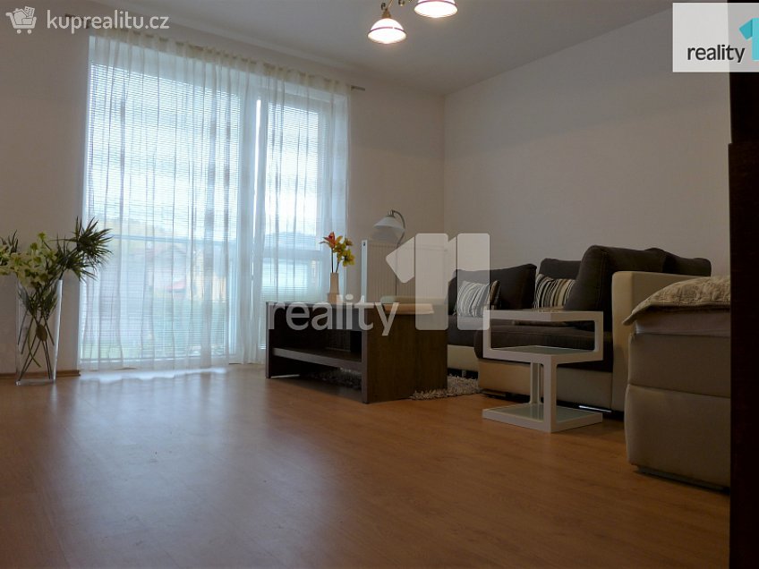 Pronájem bytu 1+1 50 m^2 Spálená, Karlovy Vary 