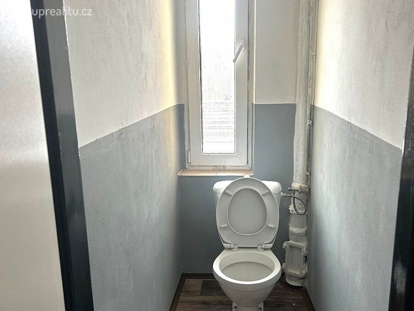 Pronájem bytu 2+1 42 m^2 Cheb 22, Cheb 