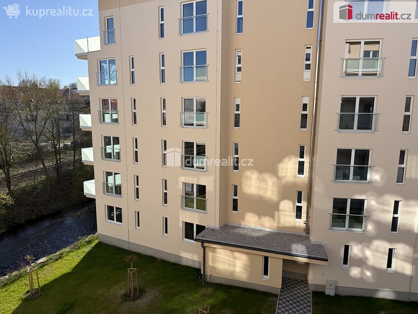 Pronájem bytu 2+kk 48 m^2 Rolavská, Karlovy Vary 