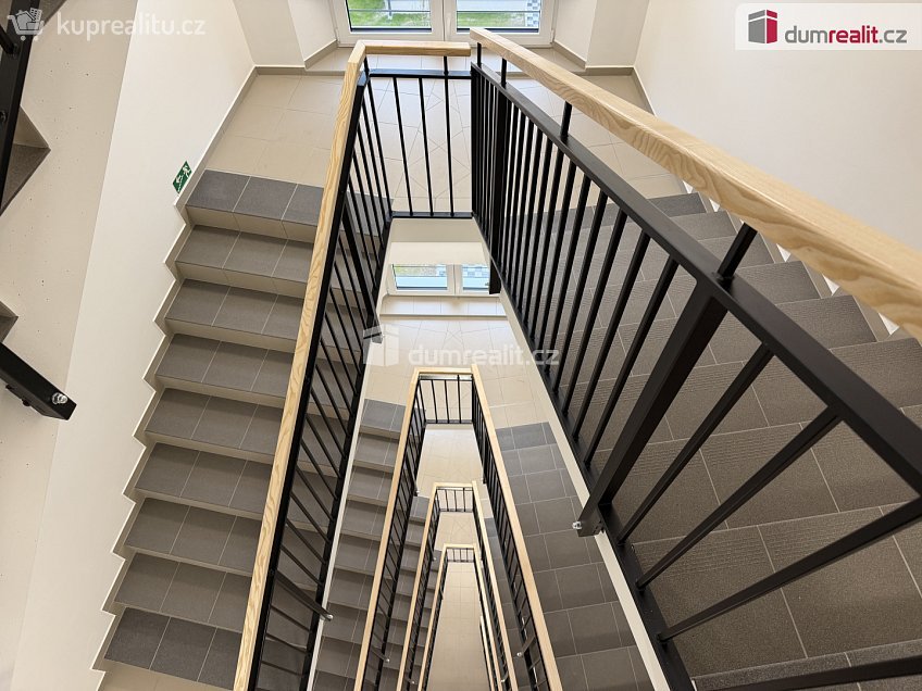 Pronájem bytu 2+kk 48 m^2 Rolavská, Karlovy Vary 