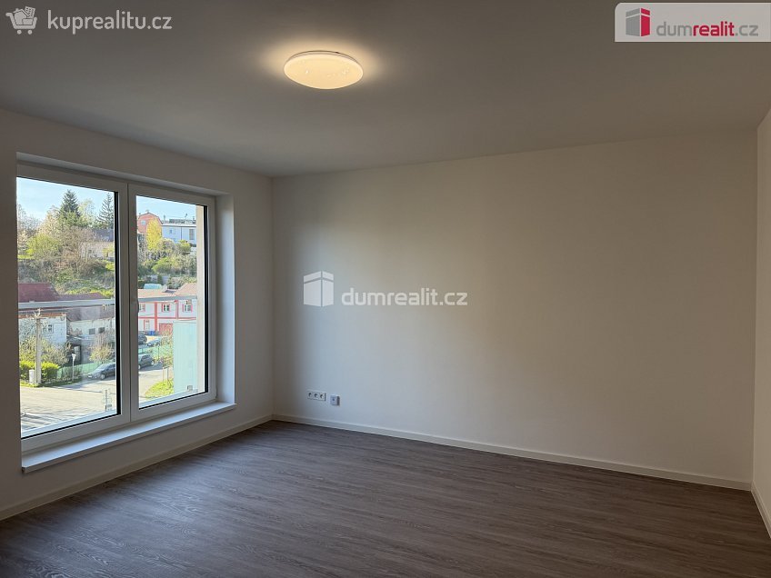 Pronájem bytu 2+kk 48 m^2 Rolavská, Karlovy Vary 