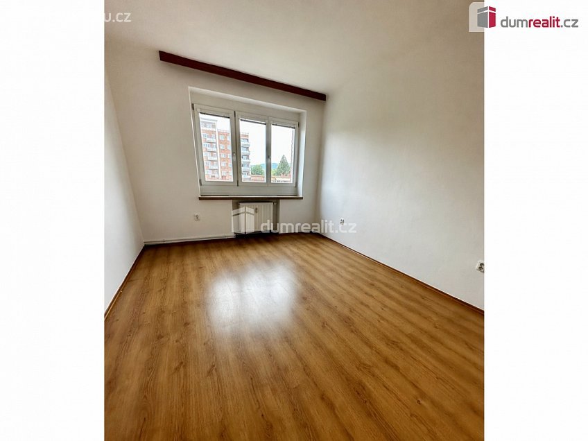 Pronájem bytu 2+1 72 m^2 třída Tomáše Bati, Zlín 