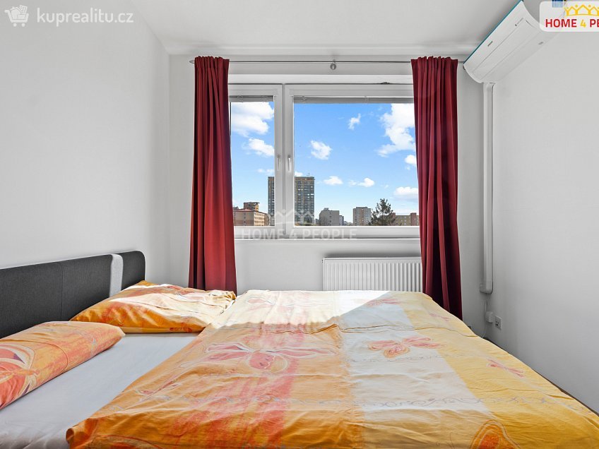 Pronájem bytu 2+kk 45 m^2 Na vinobraní, Praha 10 