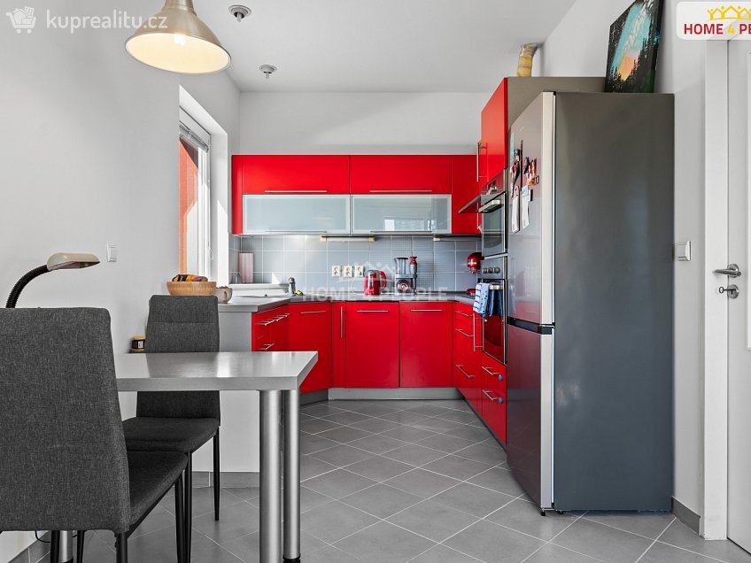 Pronájem bytu 2+kk 45 m^2 Na vinobraní, Praha 10 