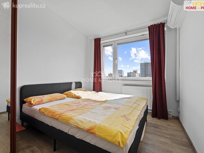 Pronájem bytu 2+kk 45 m^2 Na vinobraní, Praha 10 