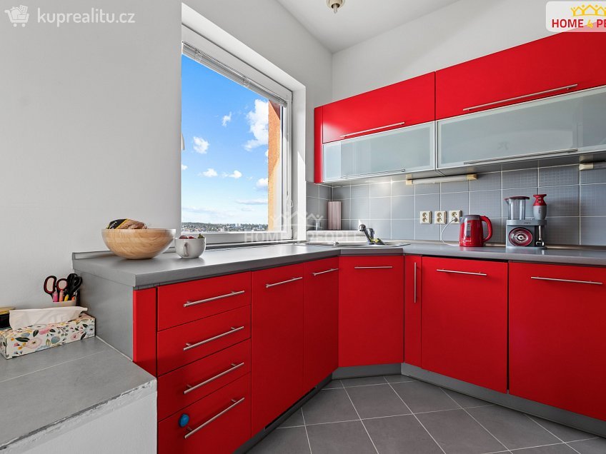 Pronájem bytu 2+kk 45 m^2 Na vinobraní, Praha 10 