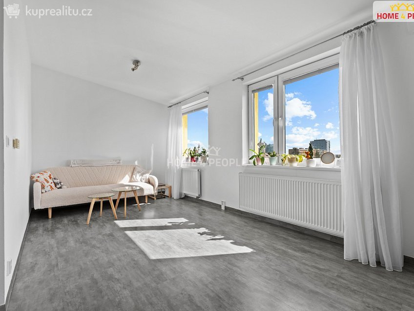 Pronájem bytu 2+kk 45 m^2 Na vinobraní, Praha 10 