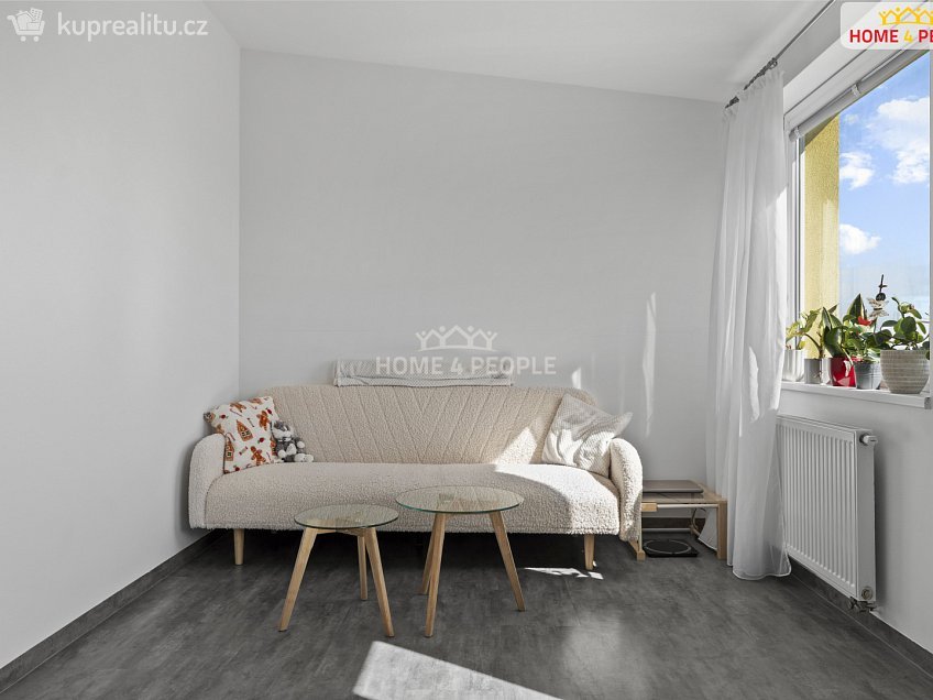 Pronájem bytu 2+kk 45 m^2 Na vinobraní, Praha 10 