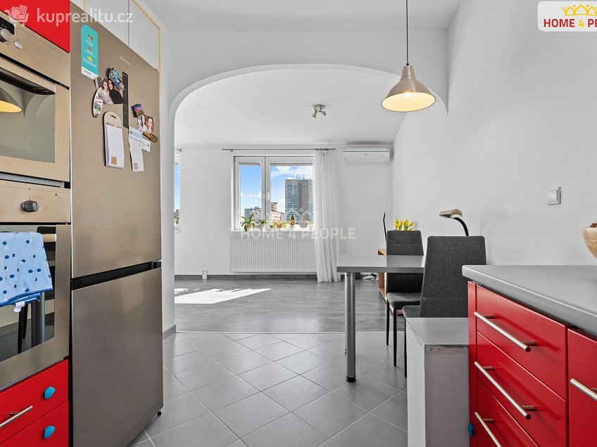 Pronájem bytu 2+kk 45 m^2 Na vinobraní, Praha 10 