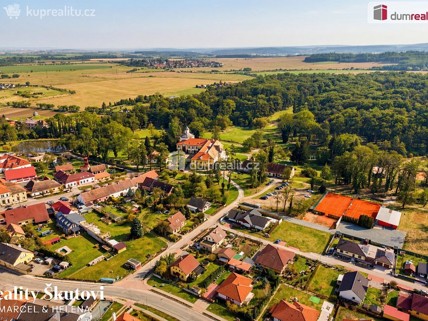 Prodej  stavebního pozemku 600 m^2 Bezděkov, Bezděkov 