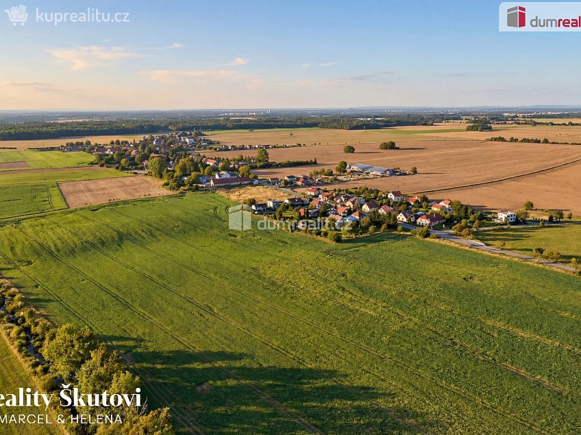 Prodej  stavebního pozemku 600 m^2 Bezděkov, Bezděkov 