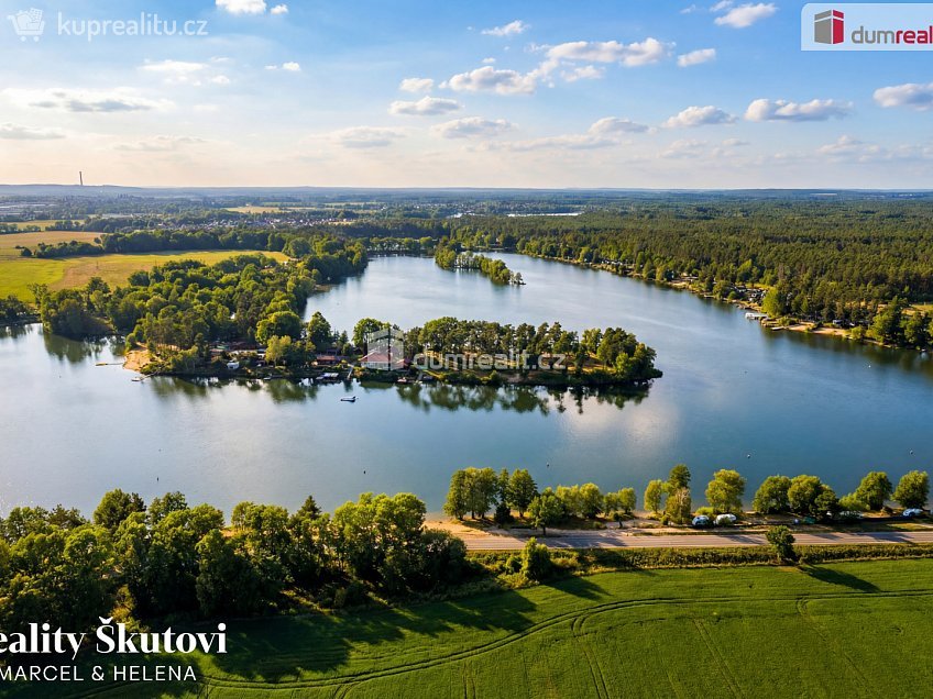 Prodej  stavebního pozemku 600 m^2 Bezděkov, Bezděkov 