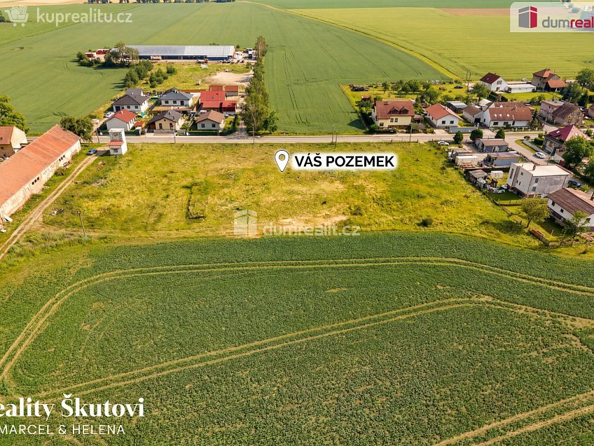 Prodej  stavebního pozemku 600 m^2 Bezděkov, Bezděkov 