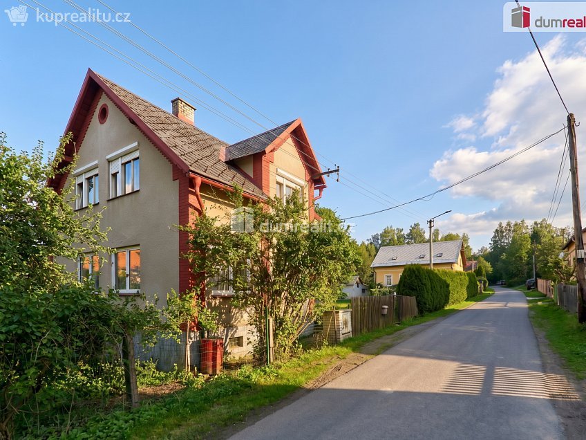 Prodej  rodinného domu 923 m^2 Plesná, Plesná 