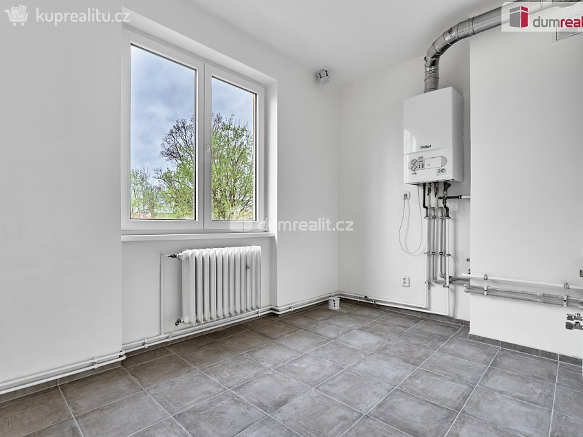 Prodej bytu 4+1 79 m^2 5. května, Plesná 