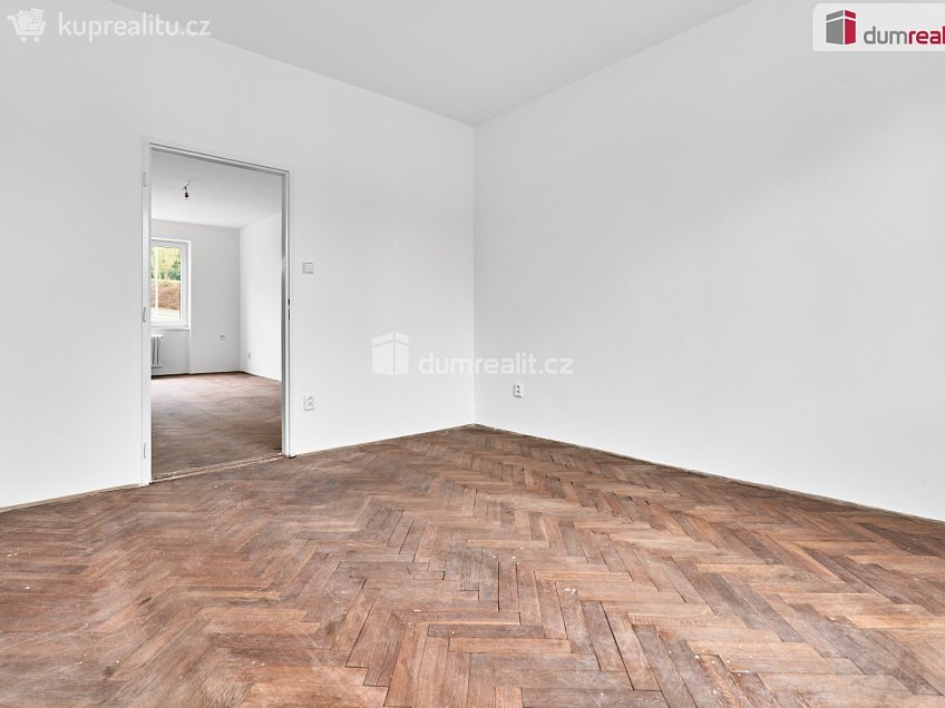 Prodej bytu 4+1 79 m^2 5. května, Plesná 