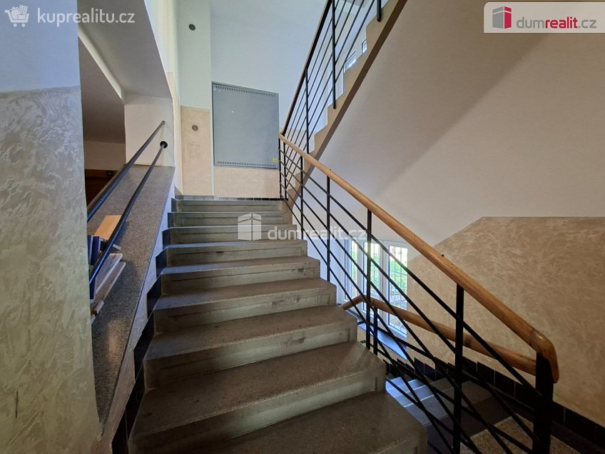 Pronájem bytu 3+kk 71 m^2 Saratovská, Praha 10 