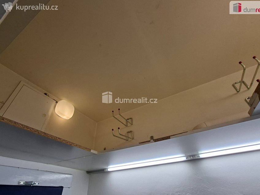 Pronájem bytu 3+kk 71 m^2 Saratovská, Praha 10 