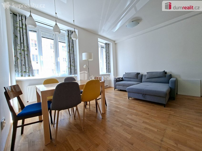 Pronájem bytu 3+kk 71 m^2 Saratovská, Praha 10 