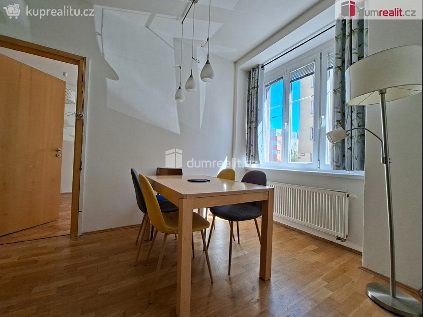 Pronájem bytu 3+kk 71 m^2 Saratovská, Praha 10 