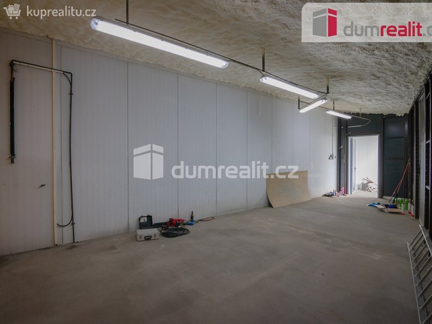 Pronájem  skladu 49 m^2 Stavební, Poděbrady 