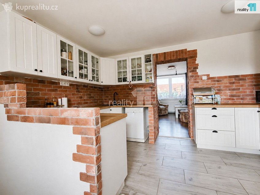 Prodej  rodinného domu 206 m^2 Křičeň, Křičeň 