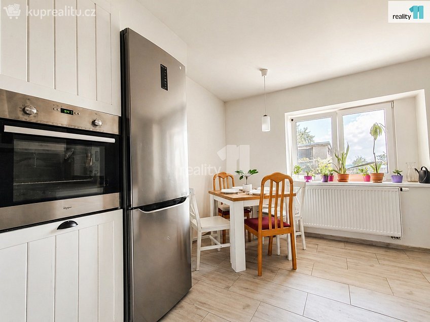 Prodej  rodinného domu 206 m^2 Křičeň, Křičeň 