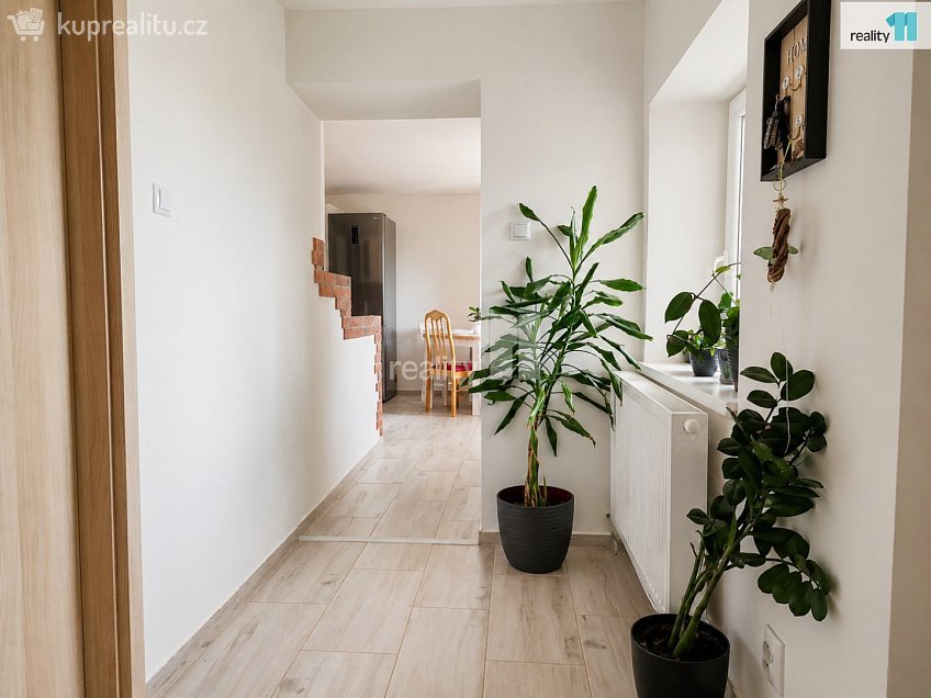 Prodej  rodinného domu 206 m^2 Křičeň, Křičeň 