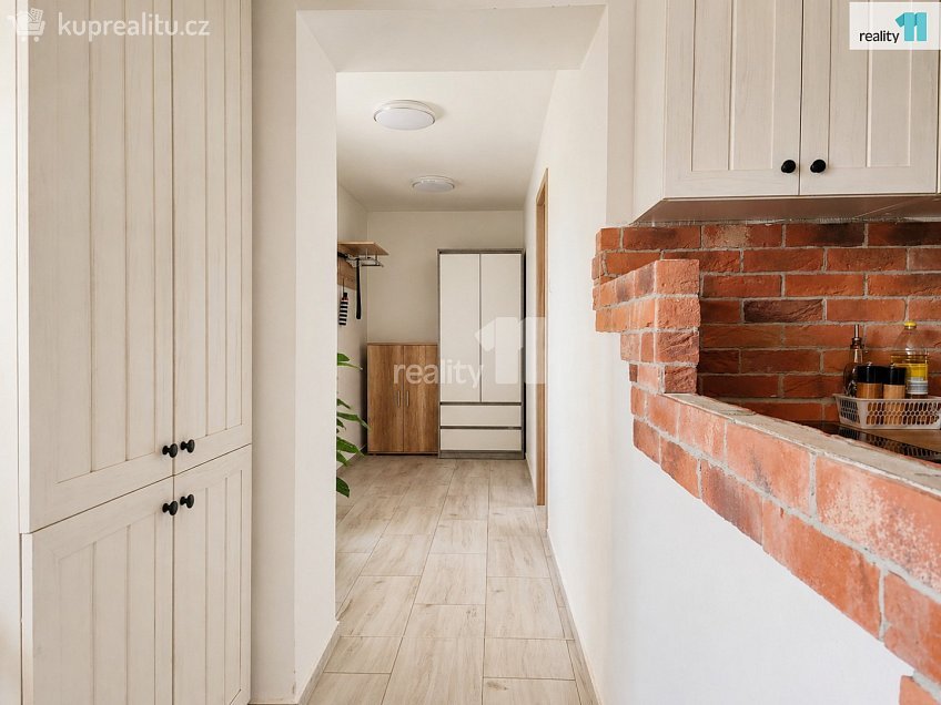 Prodej  rodinného domu 206 m^2 Křičeň, Křičeň 