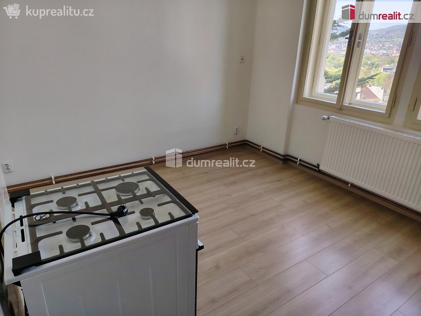 Pronájem bytu 3+1 106 m^2 Purkyňova, Děčín 