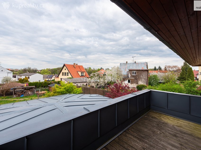 Prodej  rodinného domu 432 m^2 K Hájku, Praha-Královice 