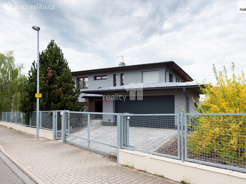 Prodej  rodinného domu 432 m^2 K Hájku, Praha-Královice 