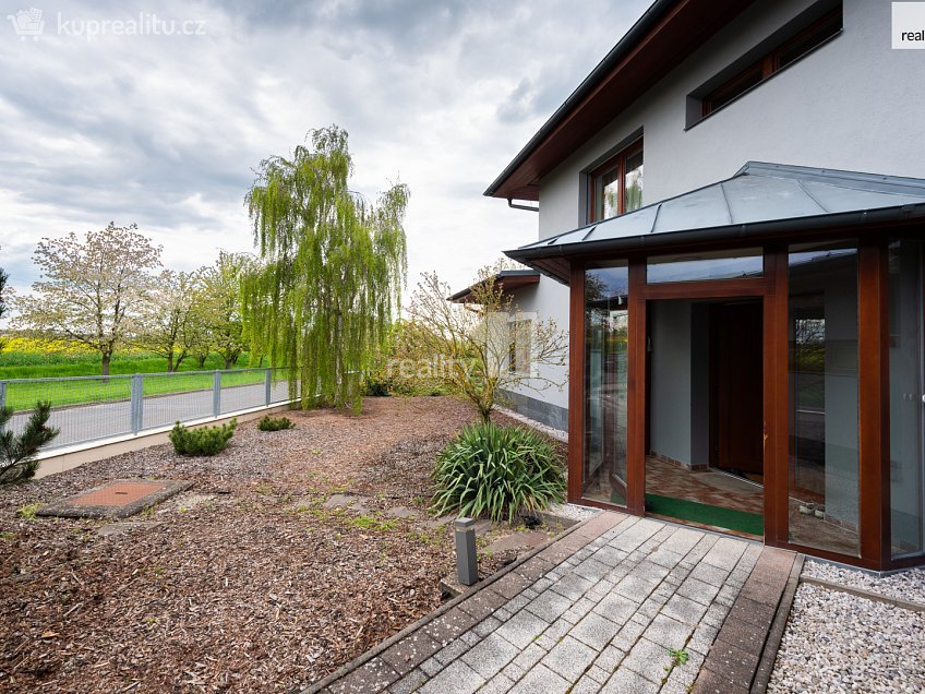 Prodej  rodinného domu 432 m^2 K Hájku, Praha-Královice 